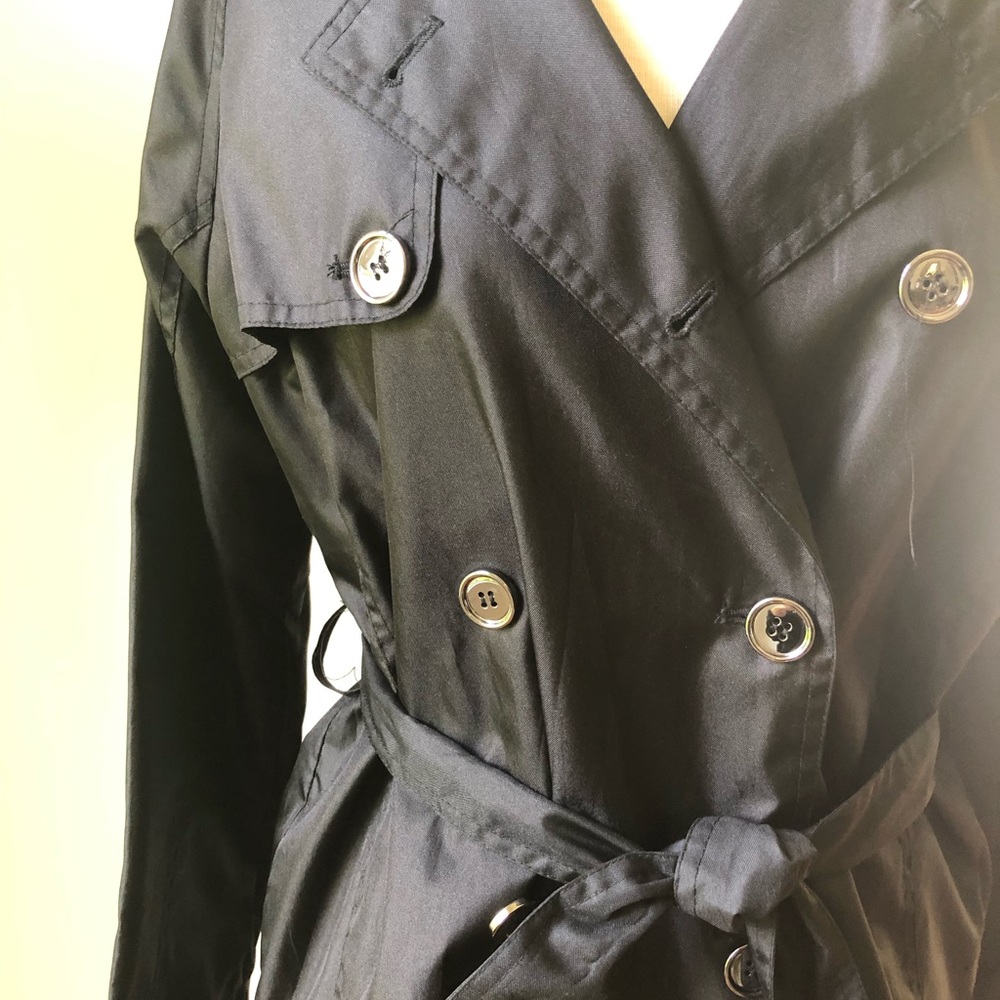 Capelli LightweightTrench Coat - Picture 4 of 6